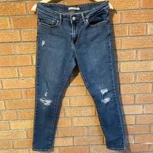 Levi’s 711 Skinny Jeans
